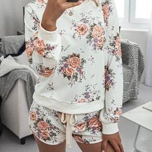 Floral Lounge Set size Large